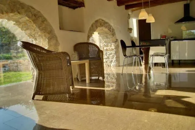 Prázdninový dům Ferienhaus In Omisalj Mit Grosser Terrasse